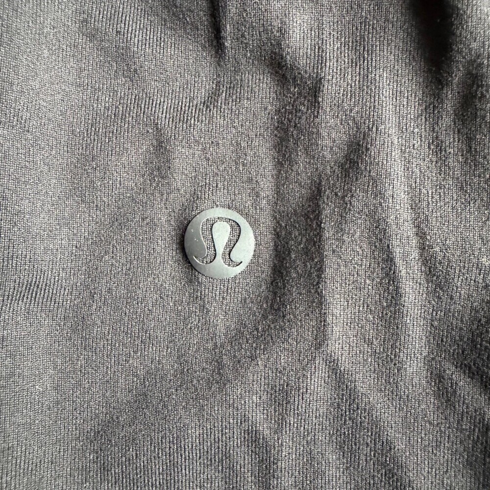 Lululemon Black Jogger Pants With Drawstring Waist & Cuffed Ankles - Size 8 or 1 - Picture 4 of 4